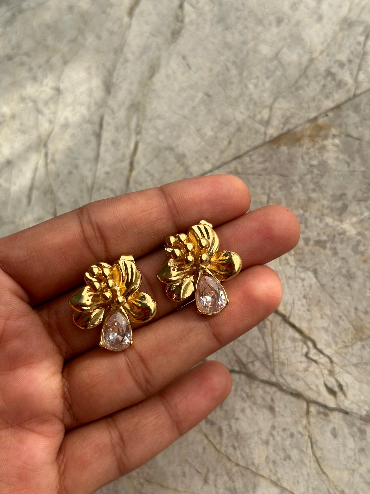 Mini Hibiscus Studs