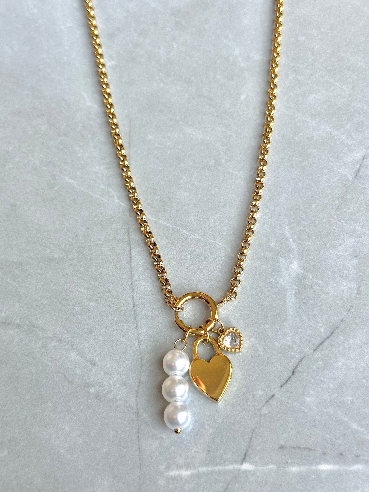 Statement Beam Heart Neckpiece