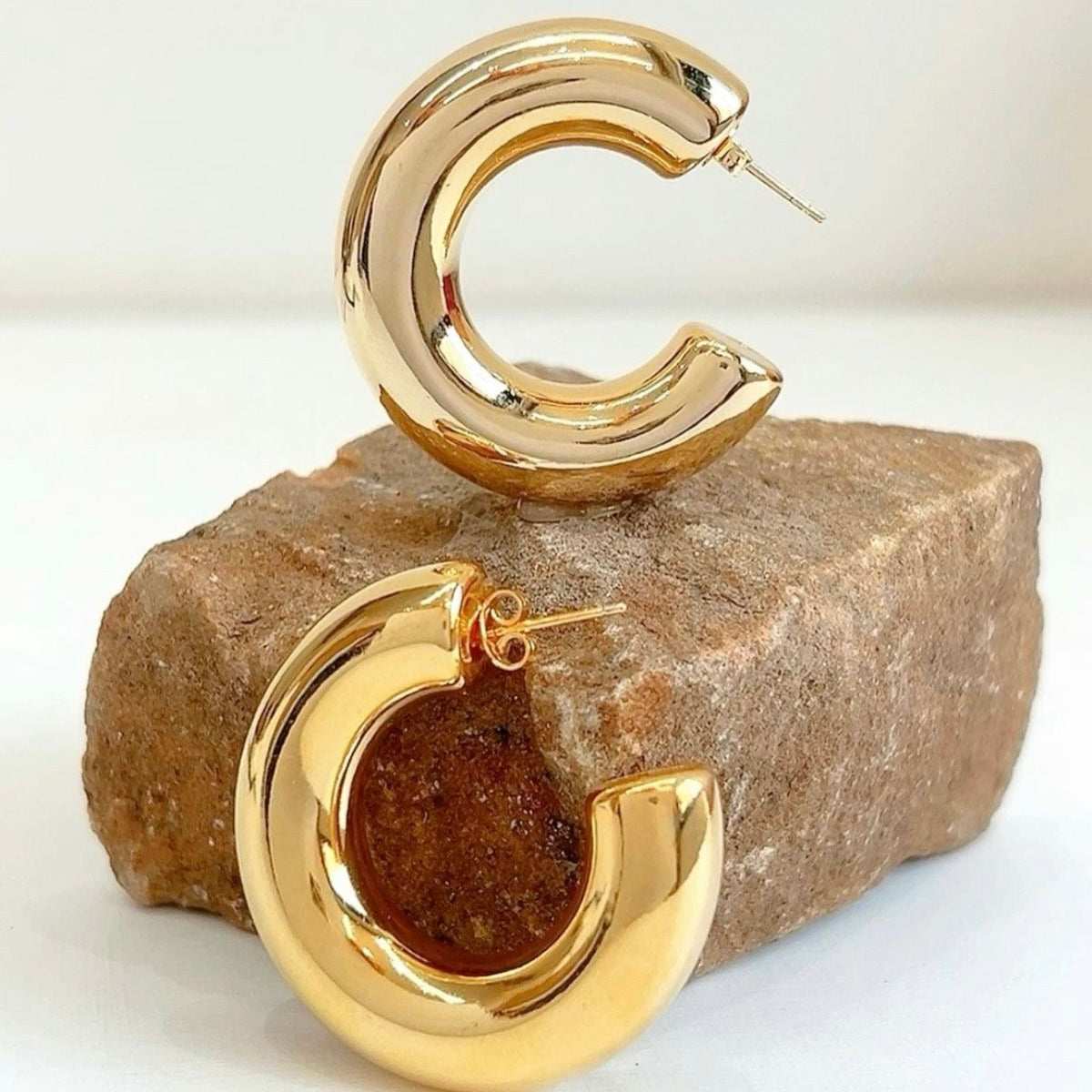 Classic chunky hoops